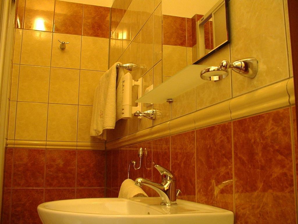 Hotel Regius Opole Rum bild