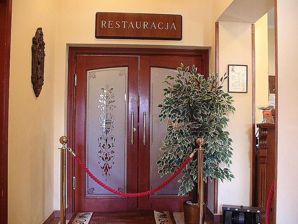 Hotel Regius Opole Exteriör bild