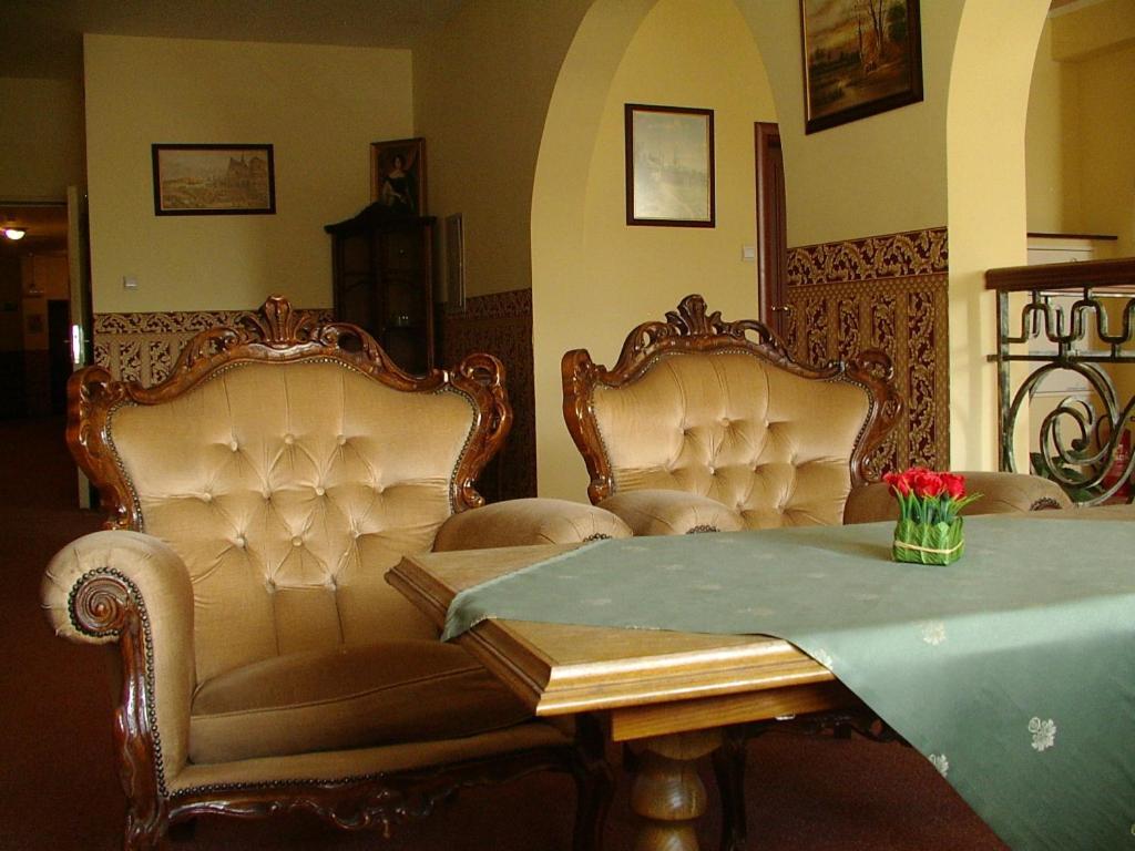 Hotel Regius Opole Exteriör bild
