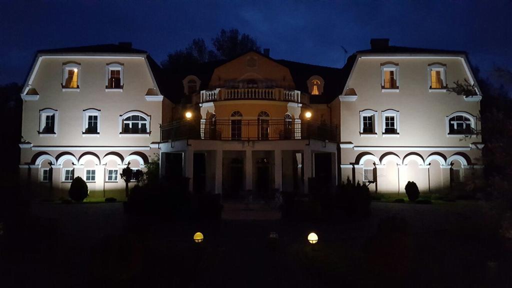 Hotel Regius Opole Exteriör bild